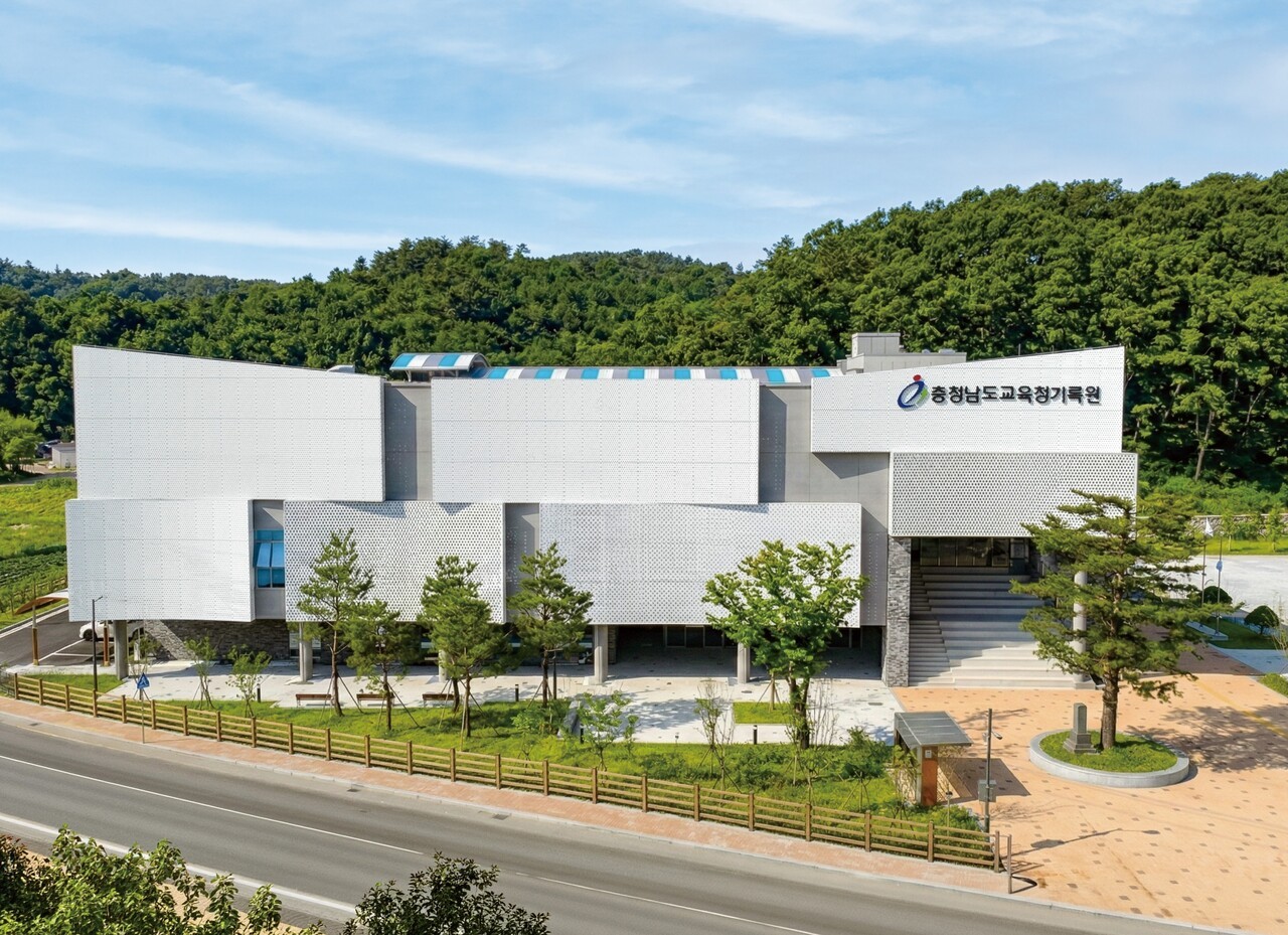 충남교육청, 인공지능으로 '폐교' 되살린다